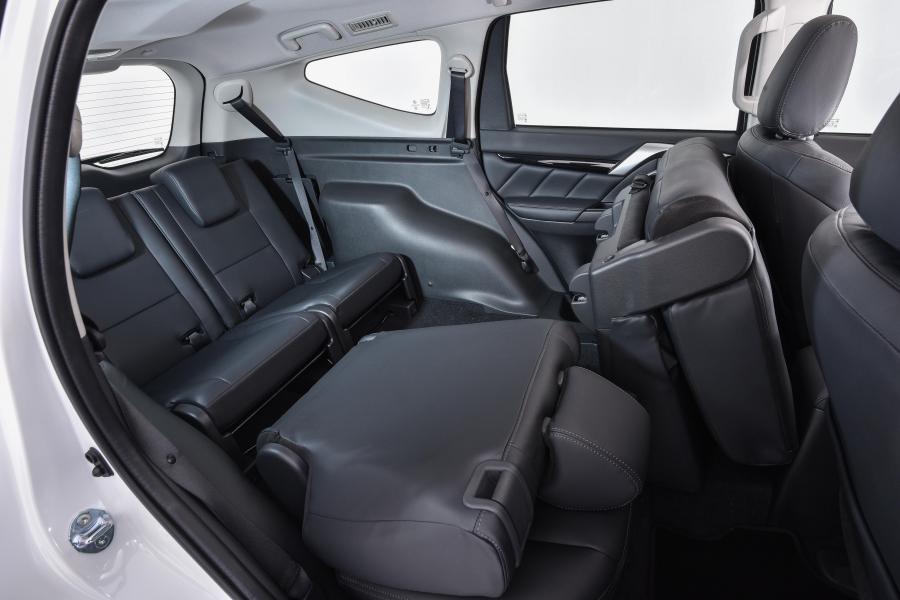 Интерьер Mitsubishi Pajero Sport 2017 года  (ZA) (фото 25 из 29)